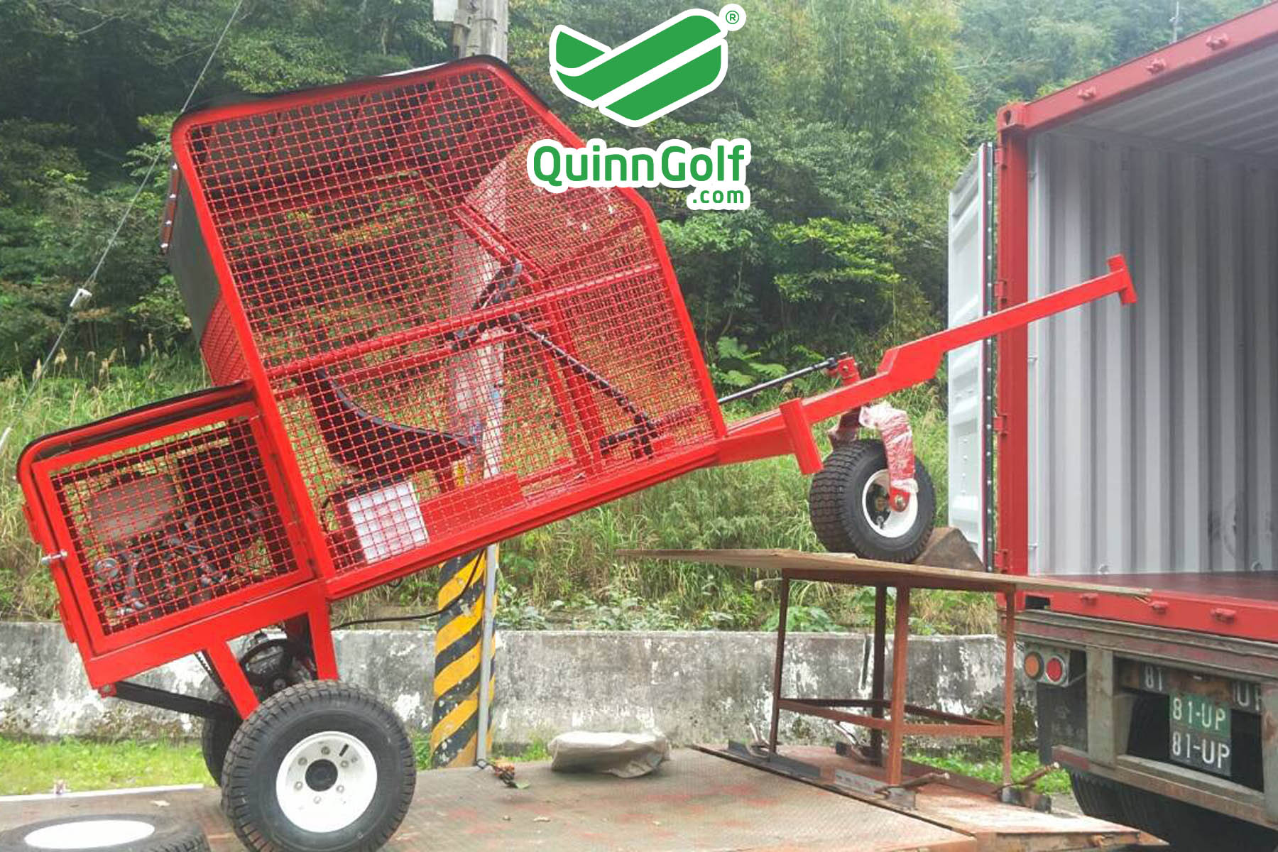 xe nhặt banh golf